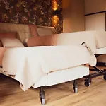 Bij Corine, Bed En Zorg Nocleg ze śniadaniem 3*