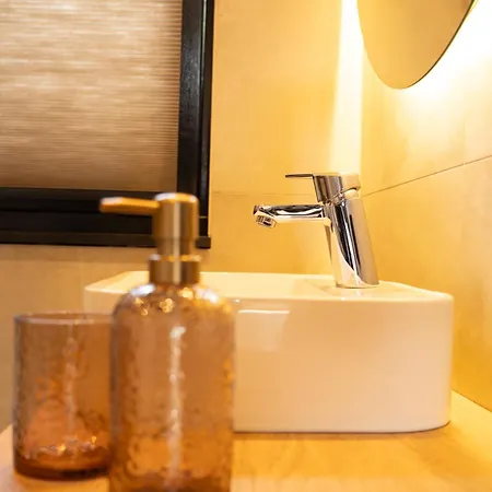 Bij Corine, Bed En Zorg