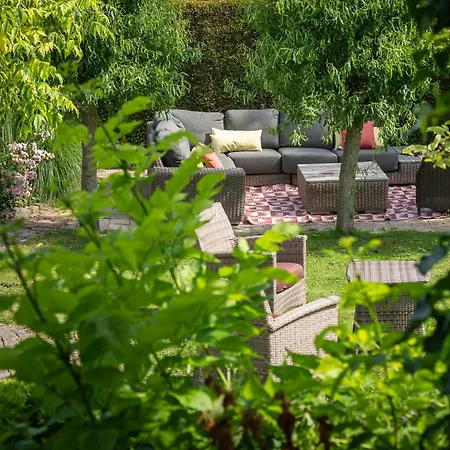 Bij Corine, Bed En Zorg Bed & Breakfast 3*