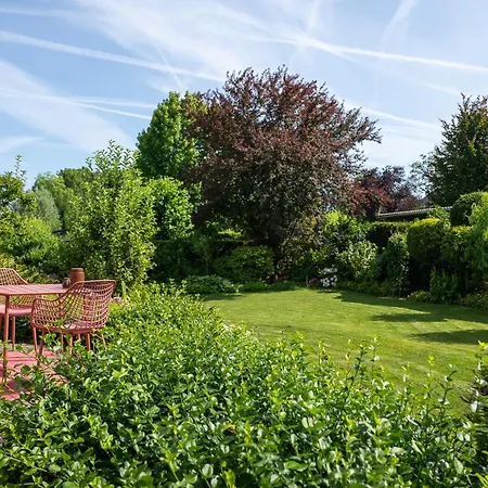 Bed & Breakfast Bij Corine, Bed En Zorg 3*