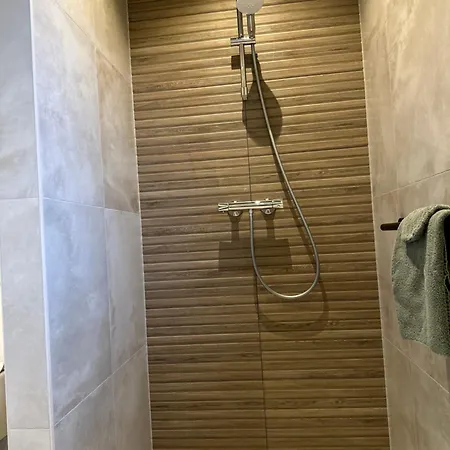 Bij Corine, Bed En Zorg 3*